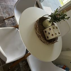 Table & Chair Set 