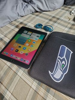 6th Gen iPad 32gb & unlocked carrier