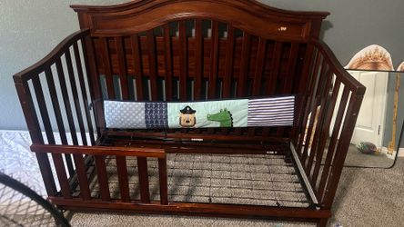 Crib /toddler bed