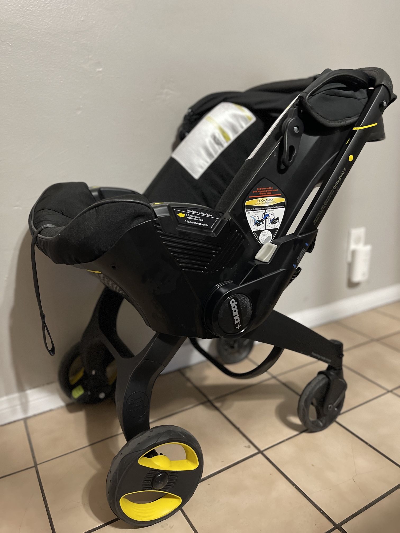 Doona Carseat/ Stroller