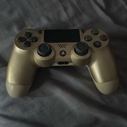 PS4 controller 