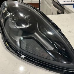 2019-2021 PORSCHE MACAN RH PASSENGER SIDE LED HEADLIGHT 95B941010AK OEM