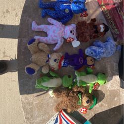 Holiday Beanie Babies Different Ones 