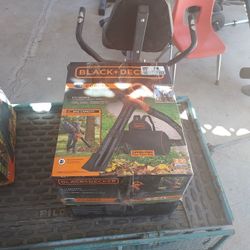 BLACK+DECKER
 
12 AMP 250 MPH 400 CFM
Corded Electric 3-In-1 Backpack
Leaf Blower, Vacuum & Mulcher