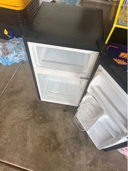 Mini fridge