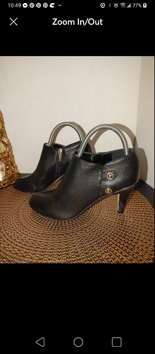 Vince Camuto Vemmey Booties Size 7M