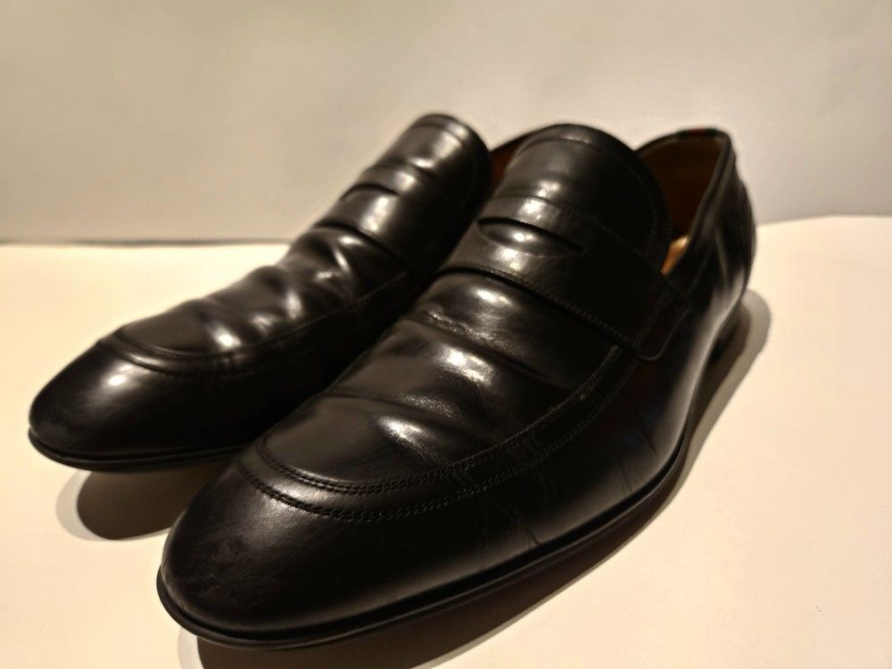 Gucci size 10.5 men's black loafers dress shoes designer