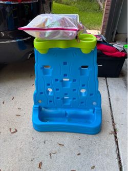 Step2 Waterfall Discovery Wall - Kids Water Table Playset