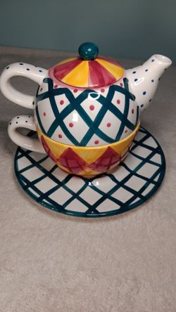 Whimsical Vintage "Tea for One" Stackable Teapot & Cup