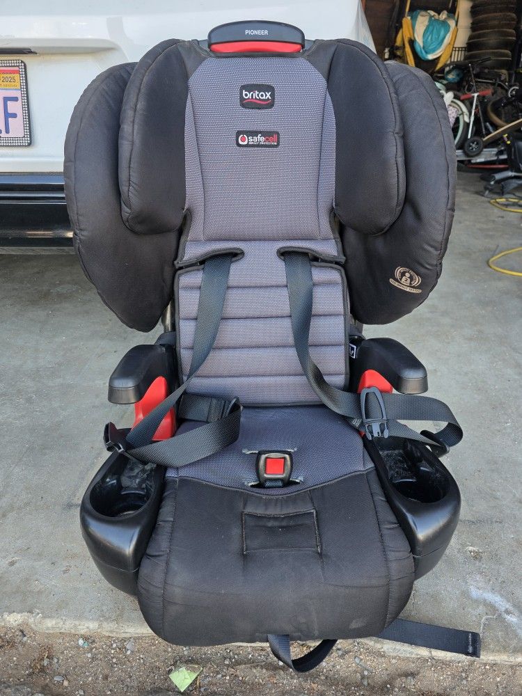 britax pioneer harness booster car seat