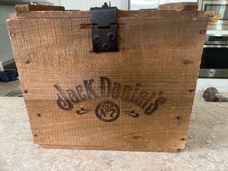 Jack Daniel’s wooden crate vintage