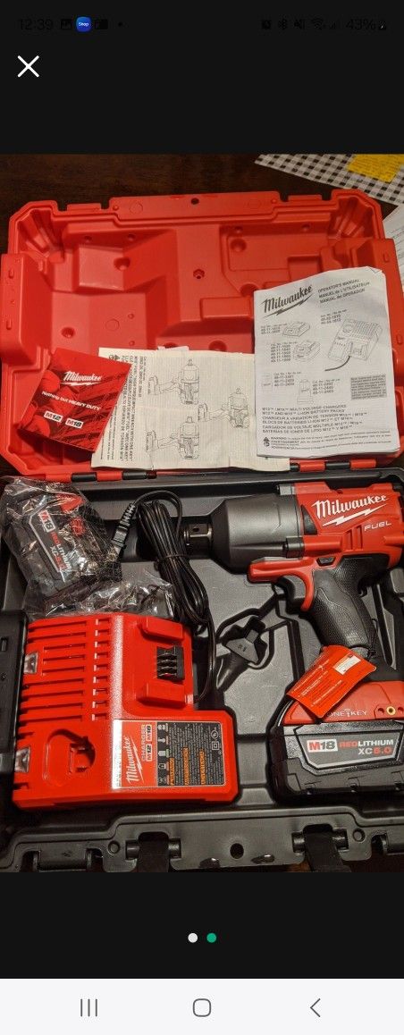 Milwaukee M18 Fuel 3/4" Impact wrench Cordless w 2 batteries