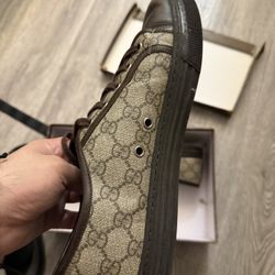 Gucci Shoes  Authentic 