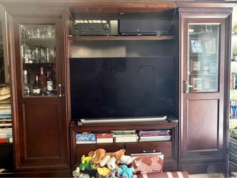 Wall unit