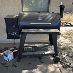 Pit Boss 700FB2 Wood Pellet Grill.