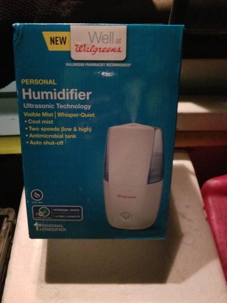 2 humidifiers