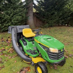 John Deere S100 Riding Mower Lawnmower With Bagger 