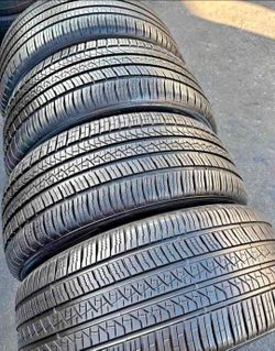 255 45 19 Pirelli Tires Con 80% de Vida Las 4