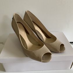 High Heel Shoes 