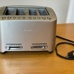 Breville Smart 4-Slice Toaster (BTA840XL) – Needs Cleaning