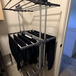 Clothes drying rack