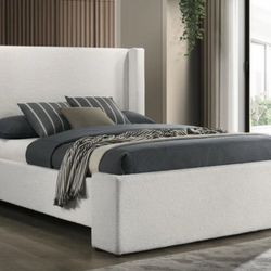 Alamosa Boucle Queen Platform Bed 