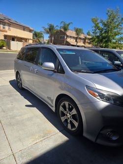 2016 Toyota Sienna