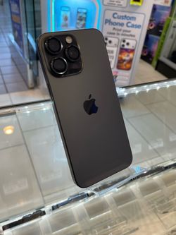 iPhone 15 pro max 256gb UNLOCKED