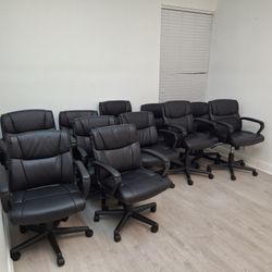 OFFICE FURNITURE (FREE)