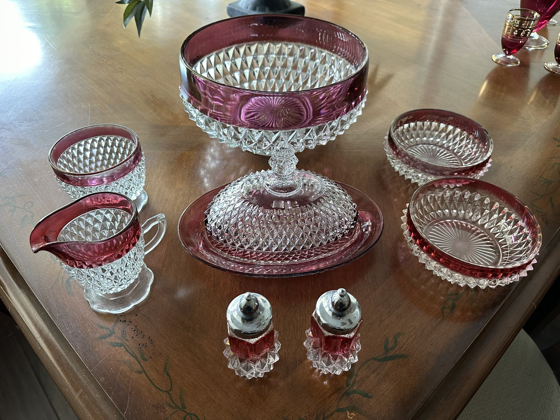 Beautiful Vintage Indiana Glass Ruby Red Kings Diamond Point Set