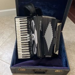 120 base, Italian Made Accordion