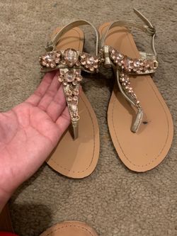 Sandals size 9