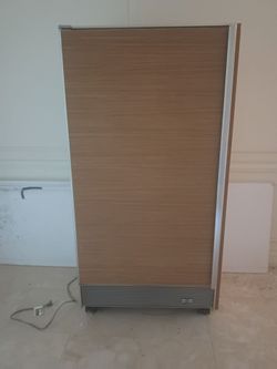 Sub zero refrigerator