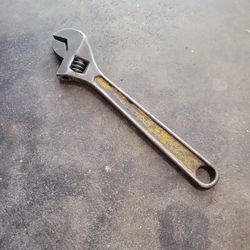 Wrench 