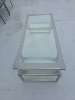 Living  room table glass