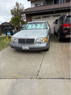 Mercedes Benz 1993 $1200
