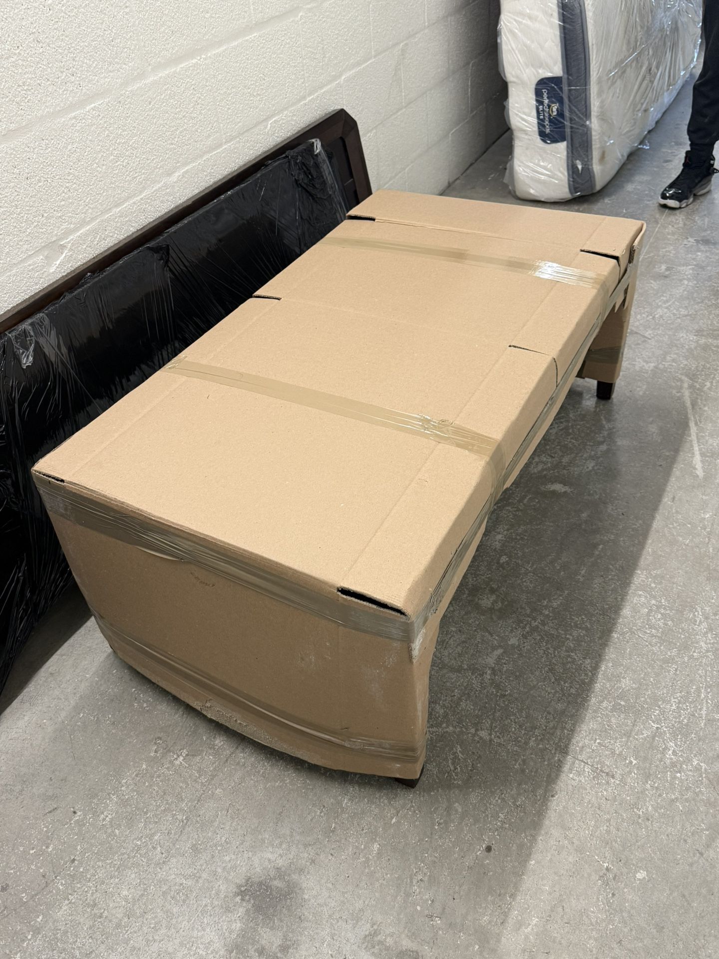 CenterLiving  Room Table 