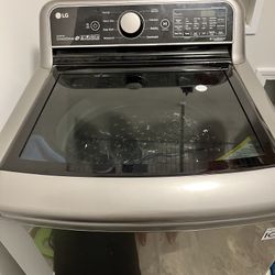 Silver full Size LG washer/dryer Set 