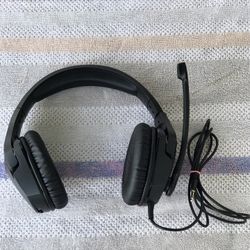 HyperX Cloud Stinger – Gaming Headset, Lightweight, Comfortable Memory Foam, 3.5