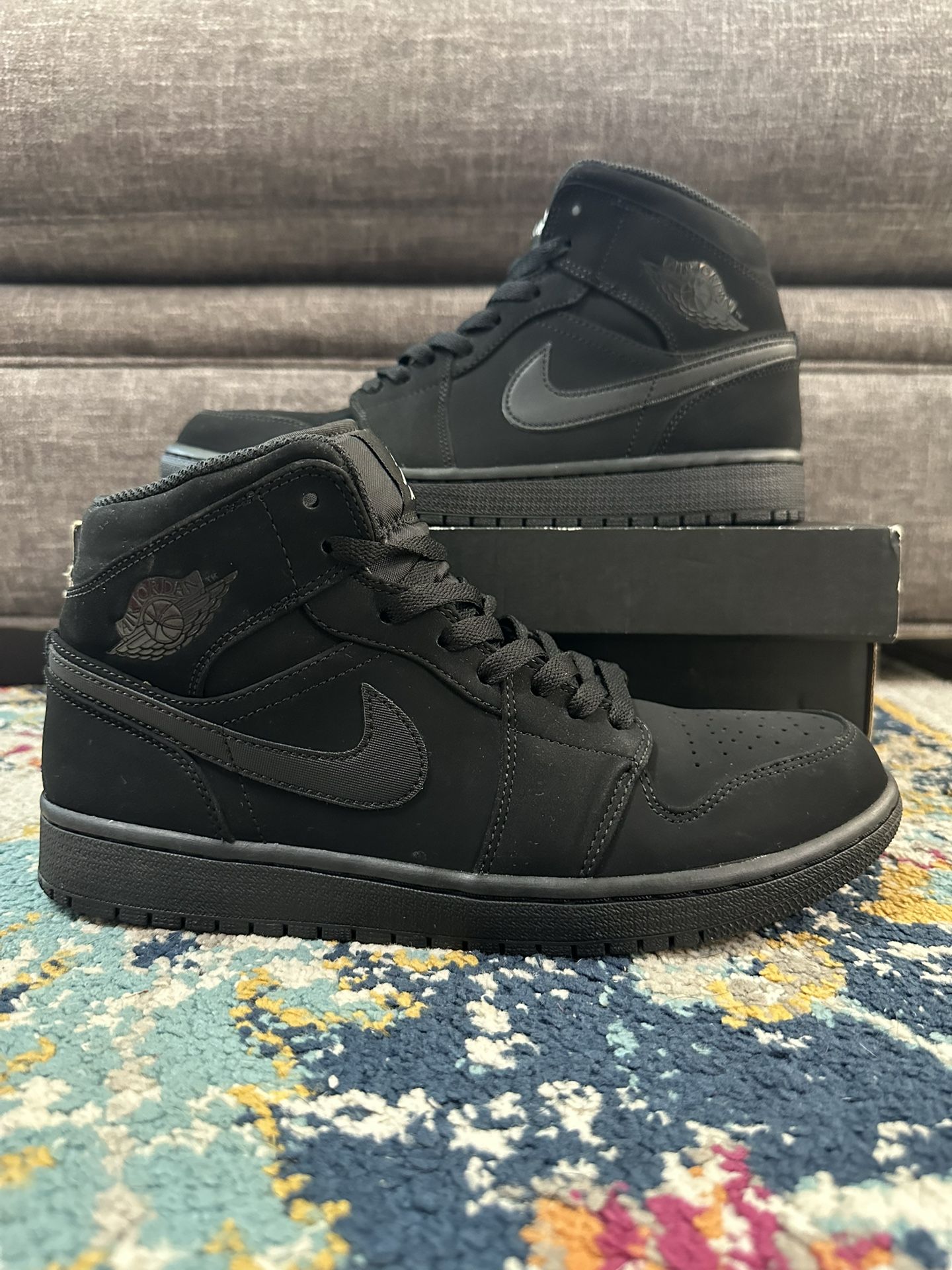Nike Air Jordan 1 Retro Mid “Black” 2017