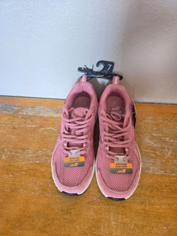 NWT - Cute Pink Women's Sneakers size 7