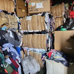  Pacas De Ropa Ensalada QuienLas Quiera Tengo 30  1000lbs Cada Una