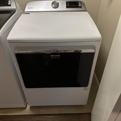 Maytag 7.4-cu ft Vented Electric Dryer