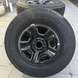 Bridgestone Ducler H/T Tire And Wheel