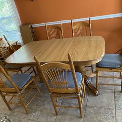 SOLID OAK Table with 6 Chairs - $500