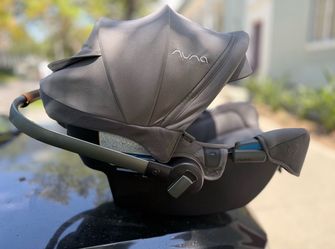 Nuna Pipa Rx + Relx Base