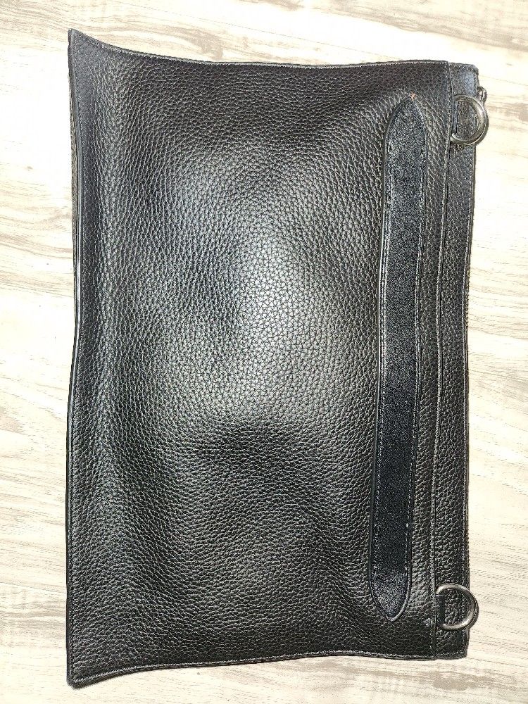 Coach F28614 Carryall Pebbled Leather Pouch