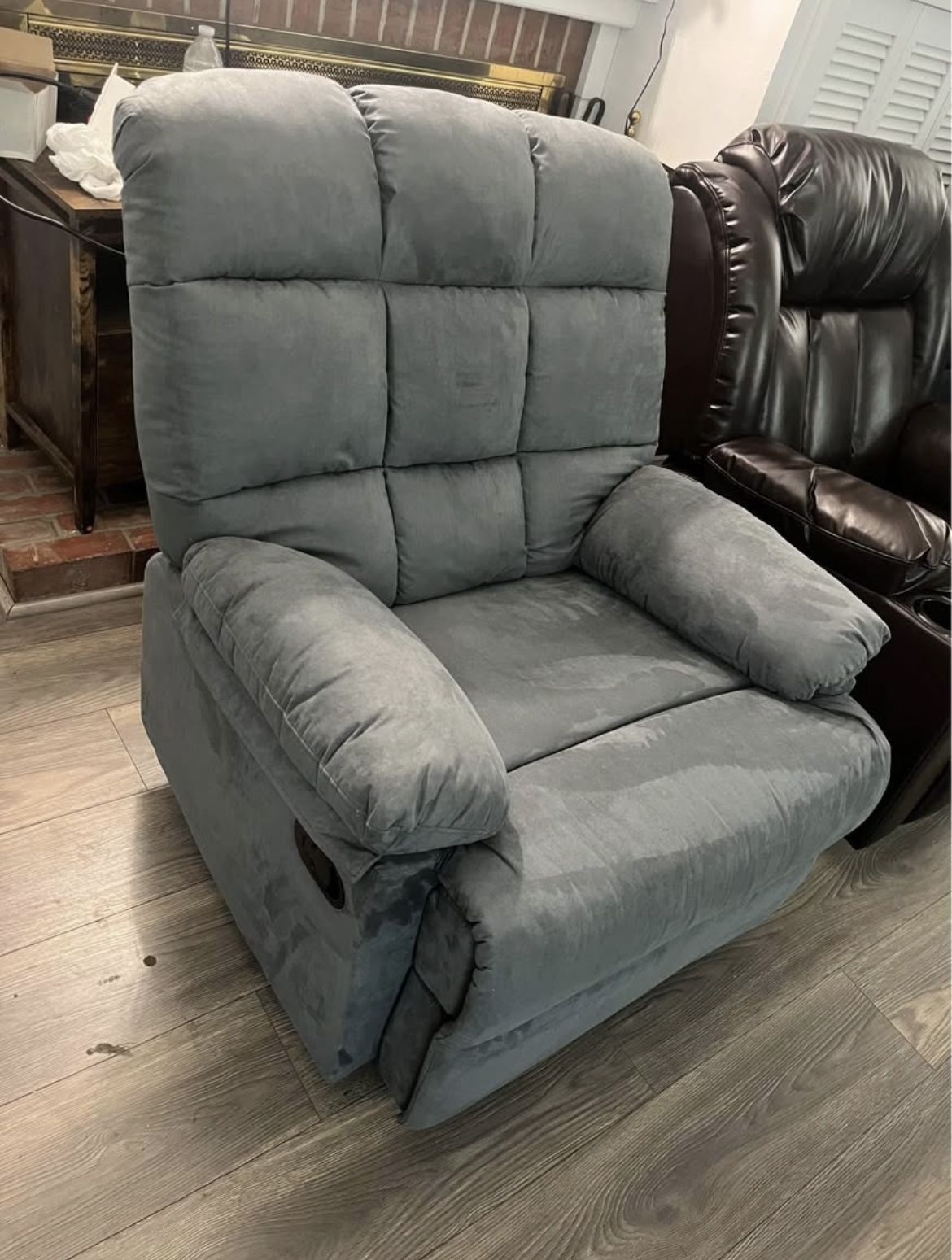 New and assembled/Rocker Recliner Chair, Overstuffed Manual Rocking Recliner for Adults, Upholstered Comfy Soft Fabric Living Room Reclining Sofa Chai