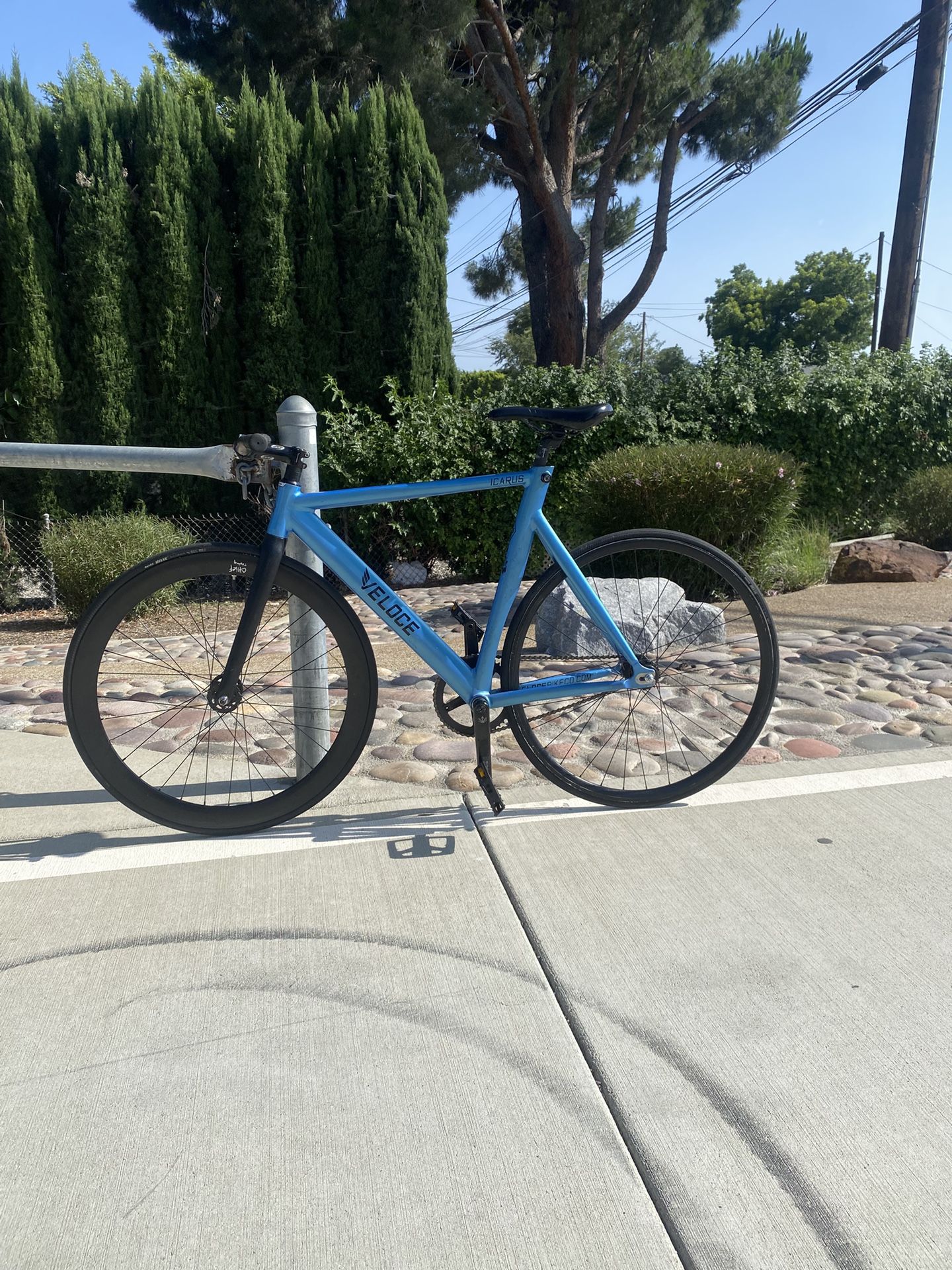 Veloce Fixie Read Description