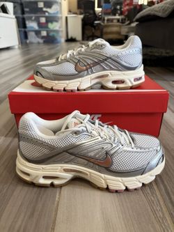 Women's Nike Air Max Moto 2K Shoes - White Silver Bronze - Size 6,7,7.5,8,8.5,9,9.5,10